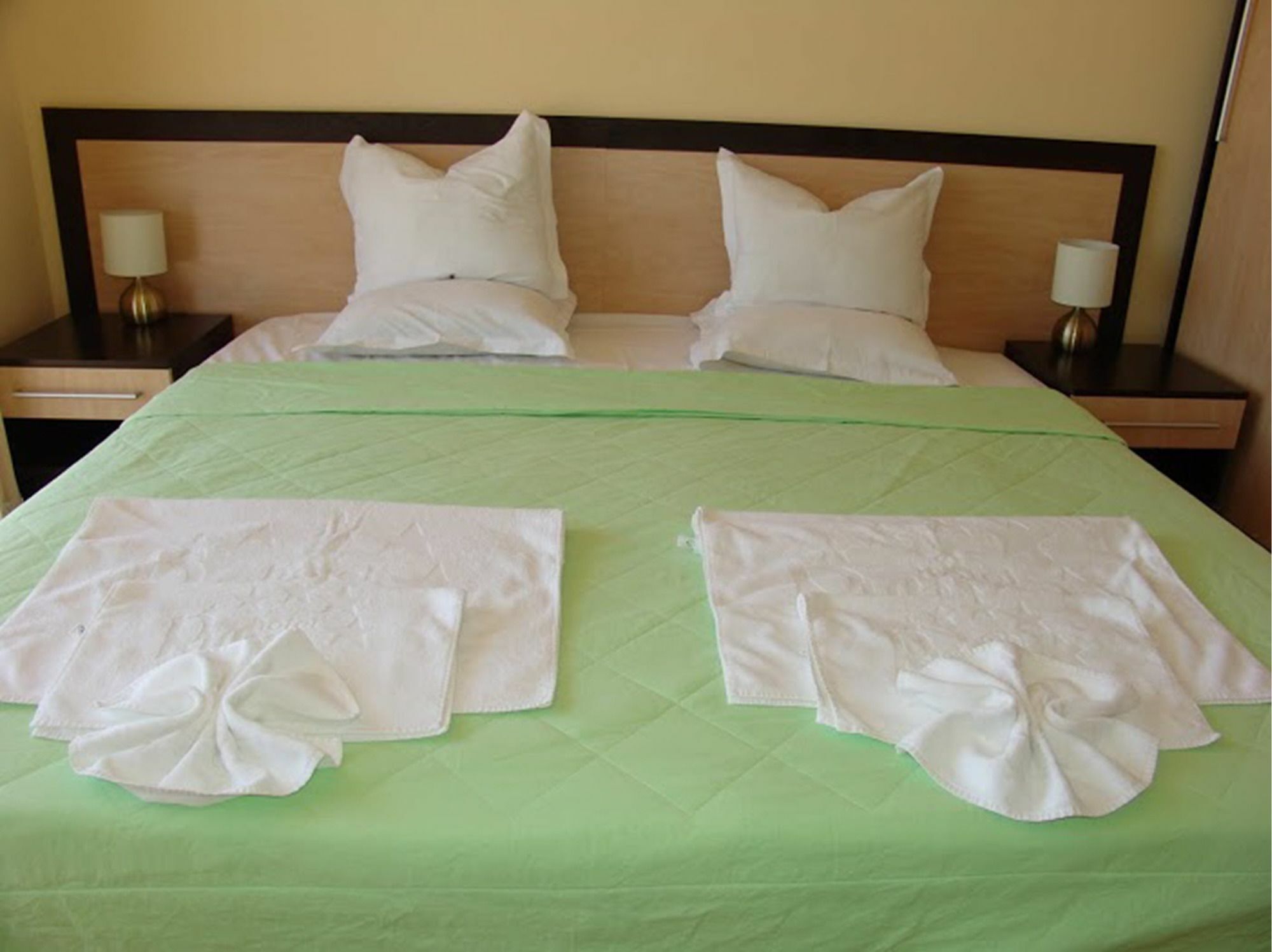 Aparthotel Ruby Słoneczny Brzeg Zewnętrze zdjęcie